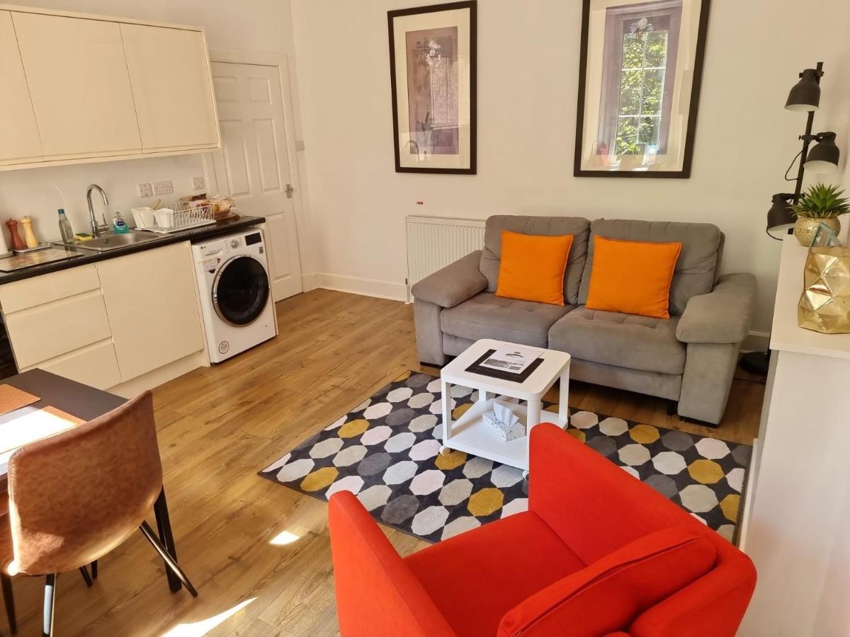 Charming Victorian Apartment, Close To Centre インヴァネス エクステリア 写真
