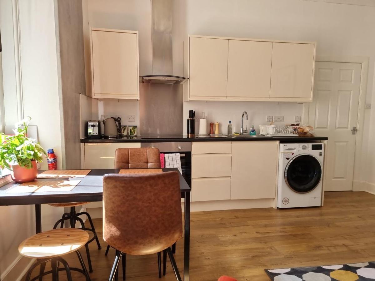 Charming Victorian Apartment, Close To Centre インヴァネス エクステリア 写真