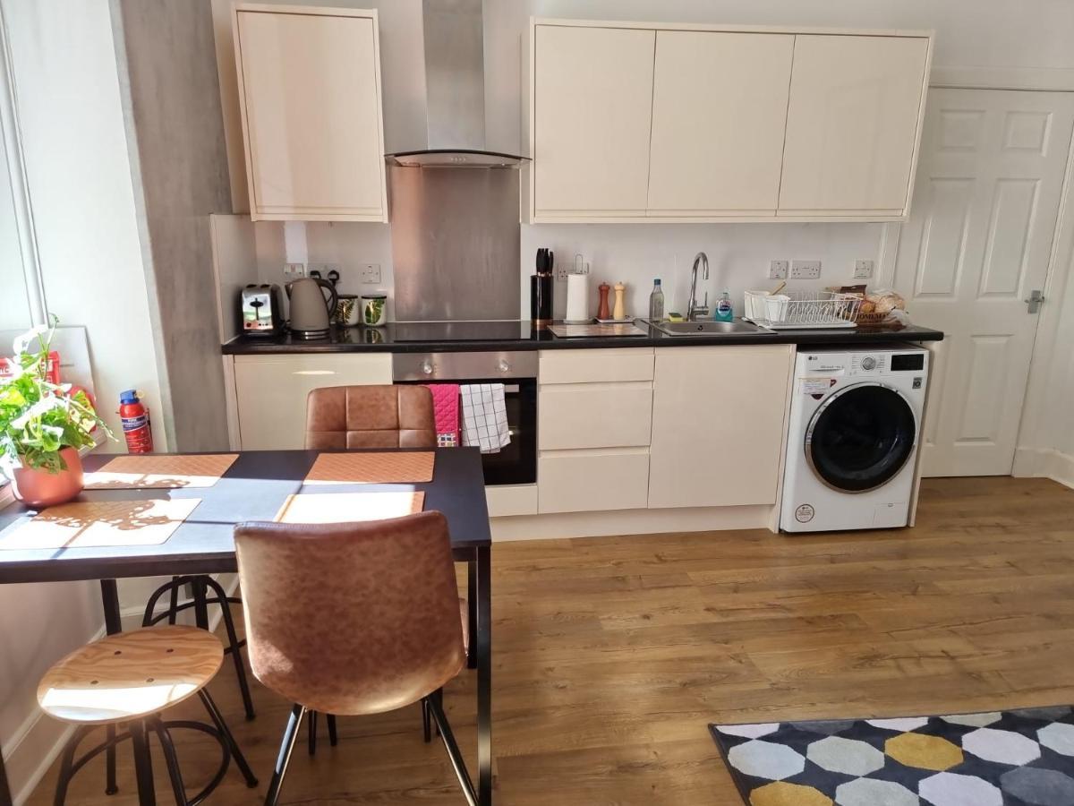 Charming Victorian Apartment, Close To Centre インヴァネス エクステリア 写真