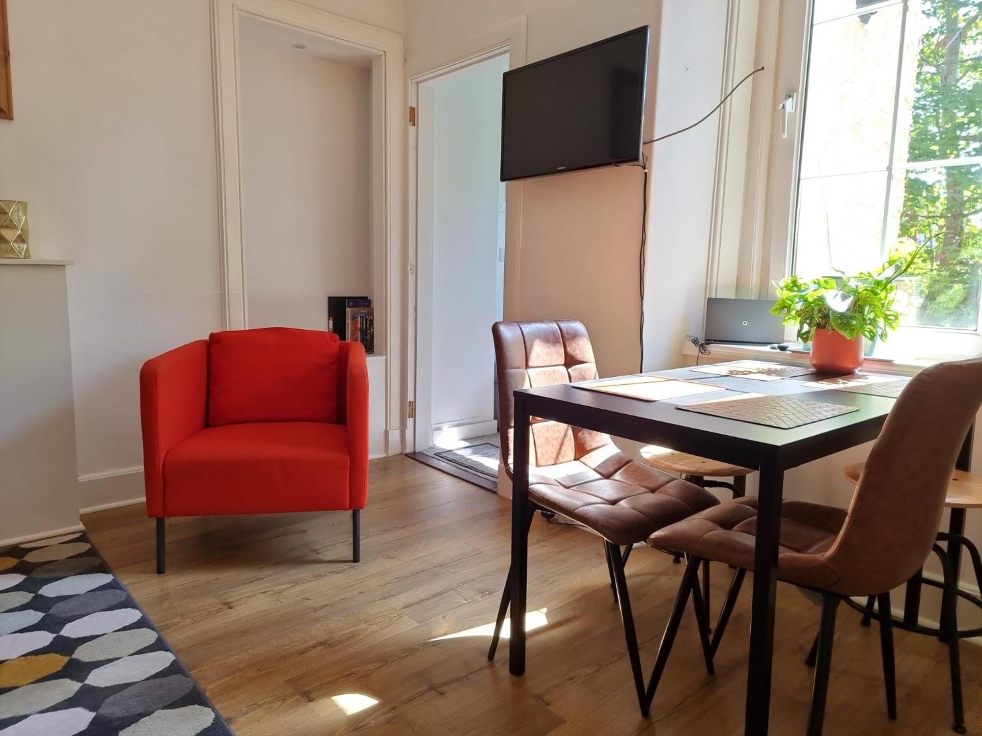 Charming Victorian Apartment, Close To Centre インヴァネス エクステリア 写真